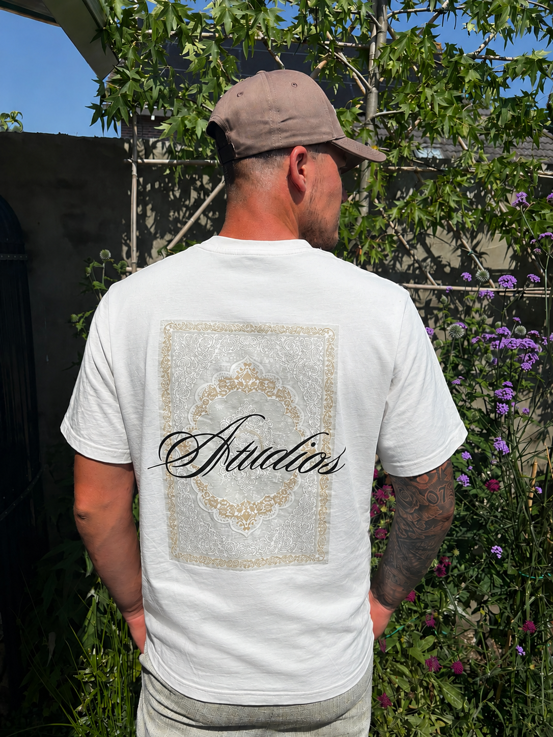 T-shirt studios