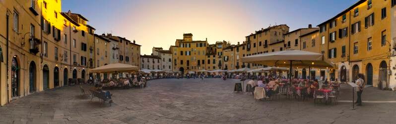 2026-04-30 Lucca, Piazza Anfiteatro