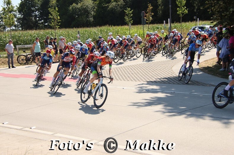 img_0083-bordermaker-standard-086703.jpg