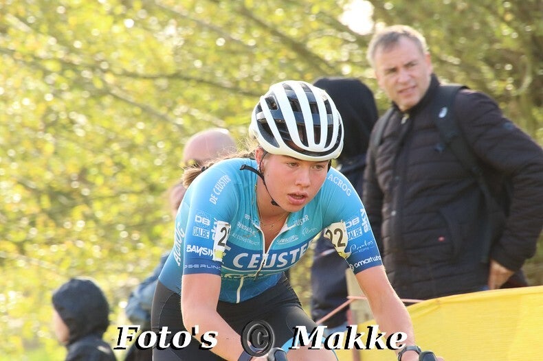 img_0125-bordermaker-standard-v30n1i.jpg