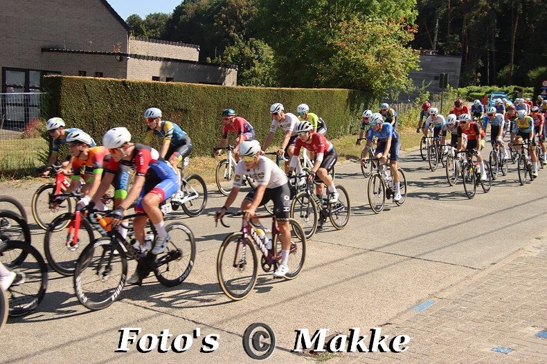 img_0140-bordermaker-standard-k7kmmp.jpg