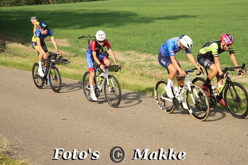 img_0182-bordermaker-standard-0567bk.jpg