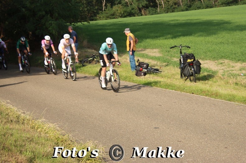 img_0183-bordermaker-standard-hd318x.jpg