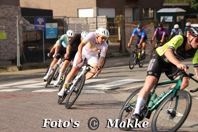 img_0207-bordermaker-standard-fg0m6u.jpg