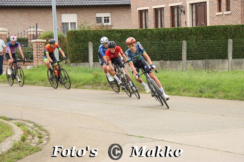 img_0221-bordermaker-standard-qn9c54.jpg