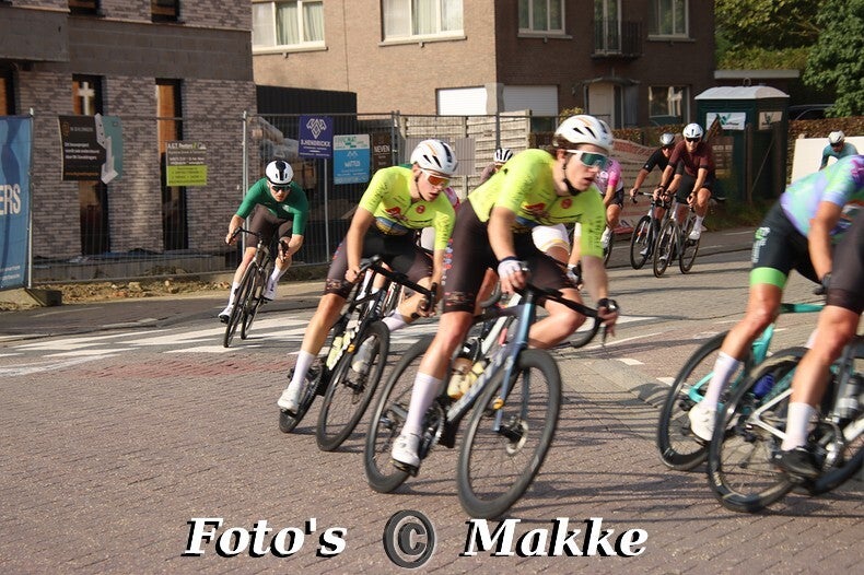 img_0226-bordermaker-standard-71jm7z.jpg