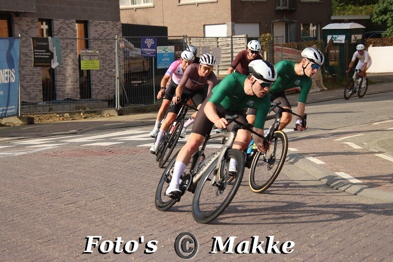 img_0229-bordermaker-standard-q8etek.jpg
