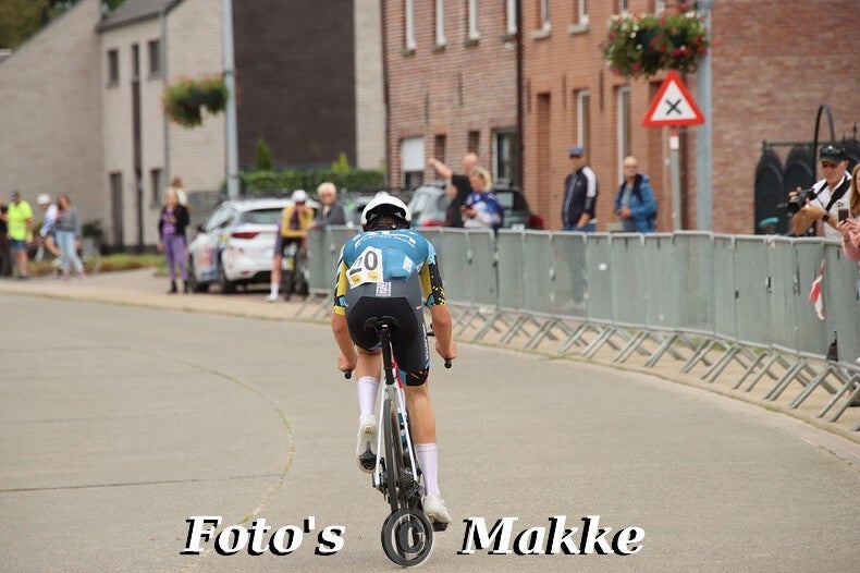 img_0334-bordermaker-standard-kkqnzk.jpg