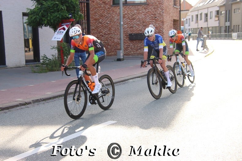 img_0352-bordermaker-standard-jm0v9i.jpg