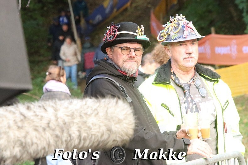 img_0375-bordermaker-standard-573hqc.jpg