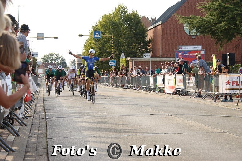 img_0433-bordermaker-standard-e5bh16.jpg