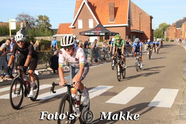 img_0434-bordermaker-standard-m3n5tq.jpg