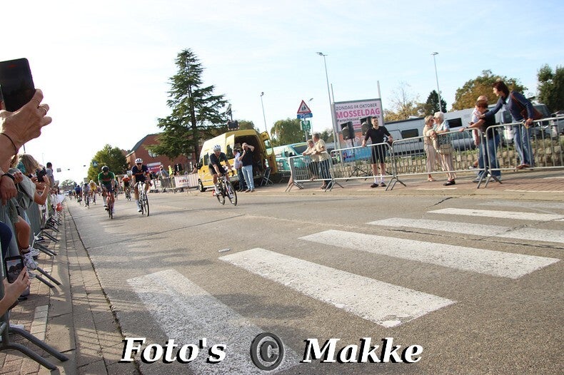 img_0445-bordermaker-standard-0b8oxi.jpg