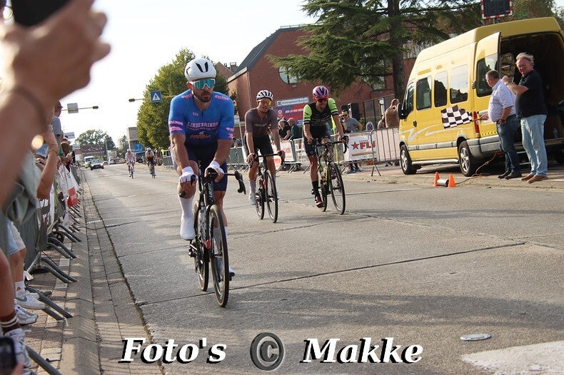 img_0472-bordermaker-standard-akeg5k.jpg