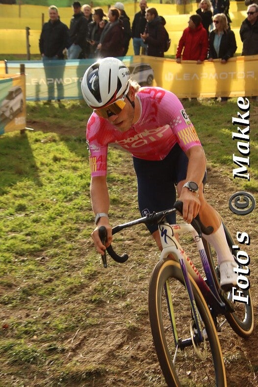 img_0509-bordermaker-standard-o50s2r.jpg