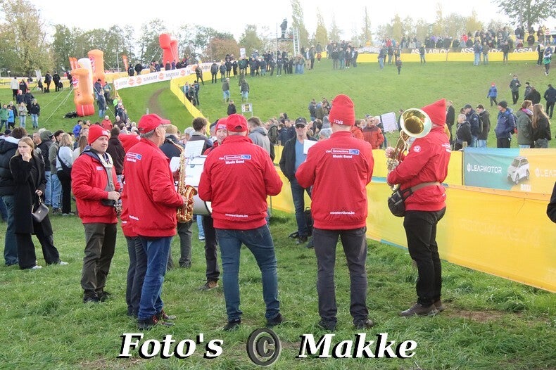 img_0681-bordermaker-standard-6lhgo3.jpg