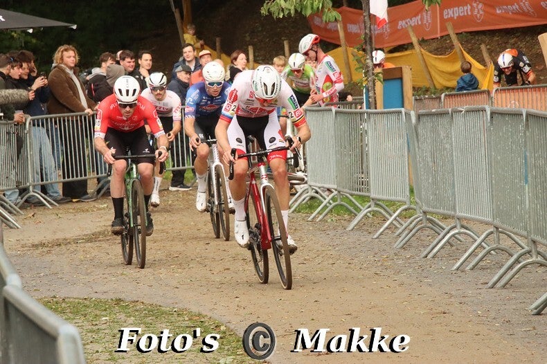 img_0740-bordermaker-standard-e1cpwi.jpg