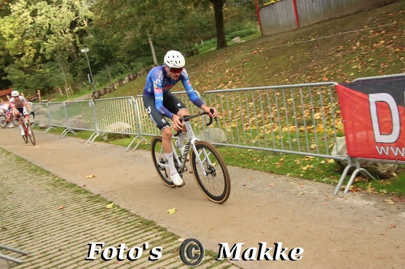 img_0762-bordermaker-standard-t5p1yi.jpg