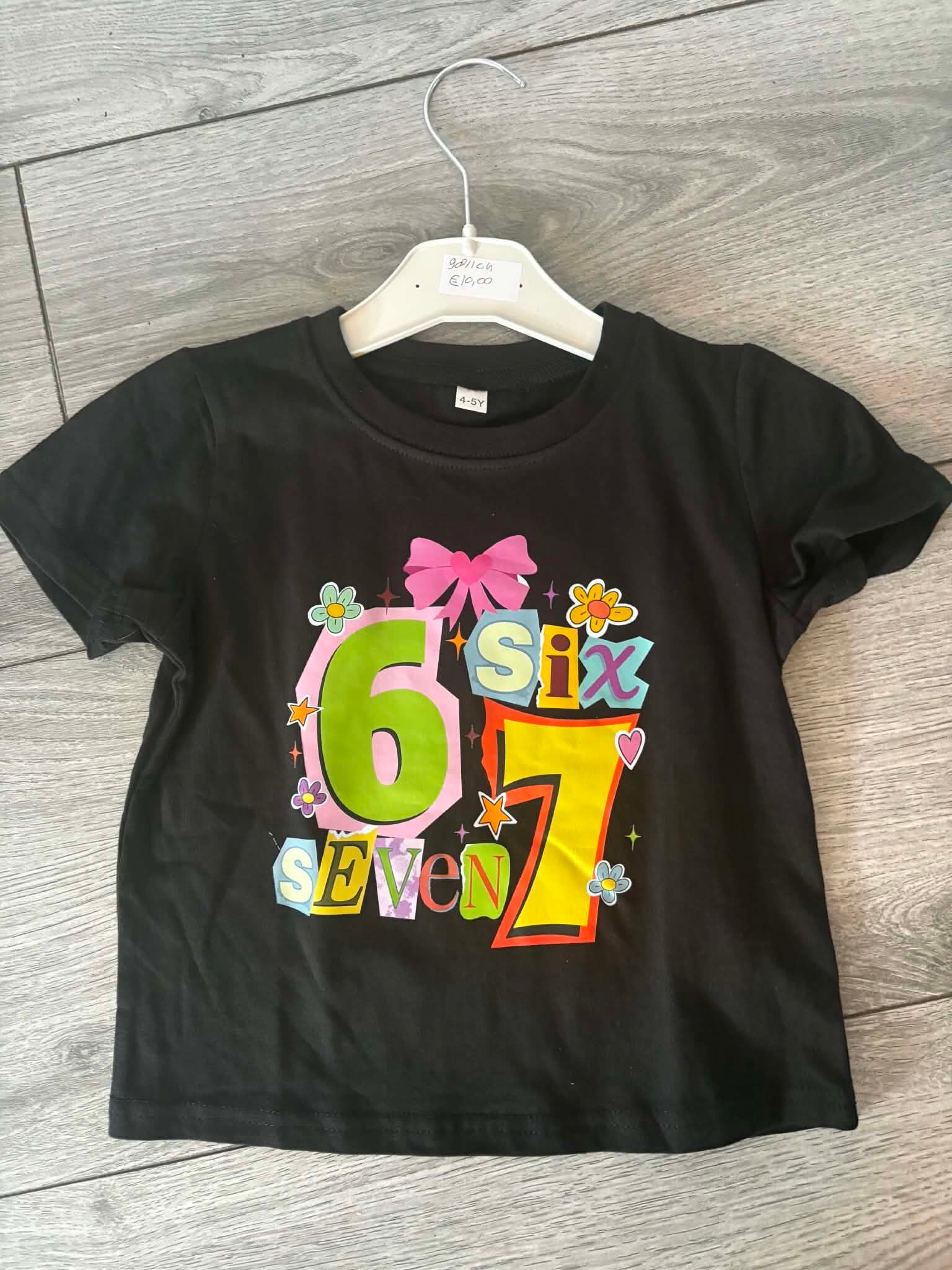 six seven shirtje zwart kleur letters