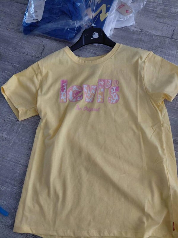 mooi geel levis shirt