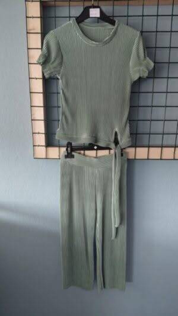 licht groene ribbel set
