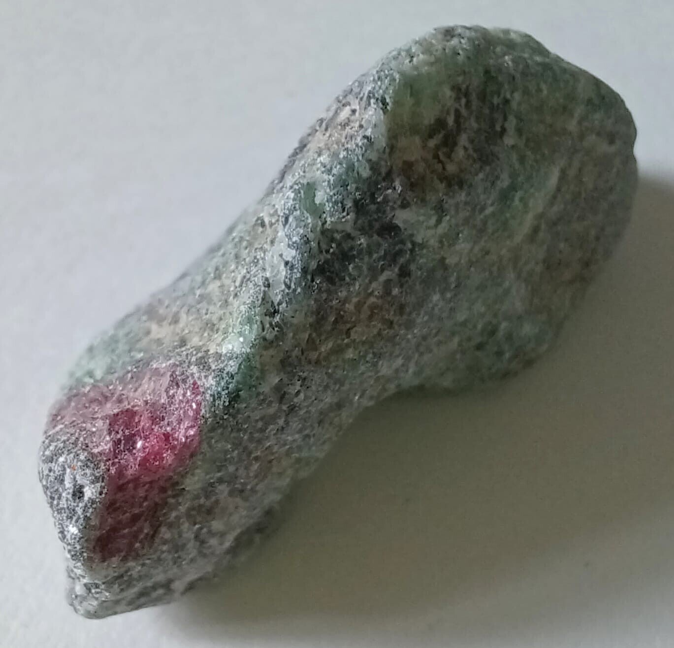 Anyoliet (Robijn in Zoïsiet)
