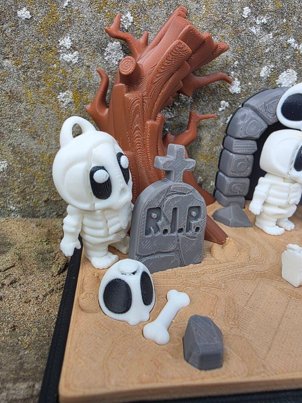 💀 Mini Halloween Speelset – Flexi Skeletjes & Kerkhofje