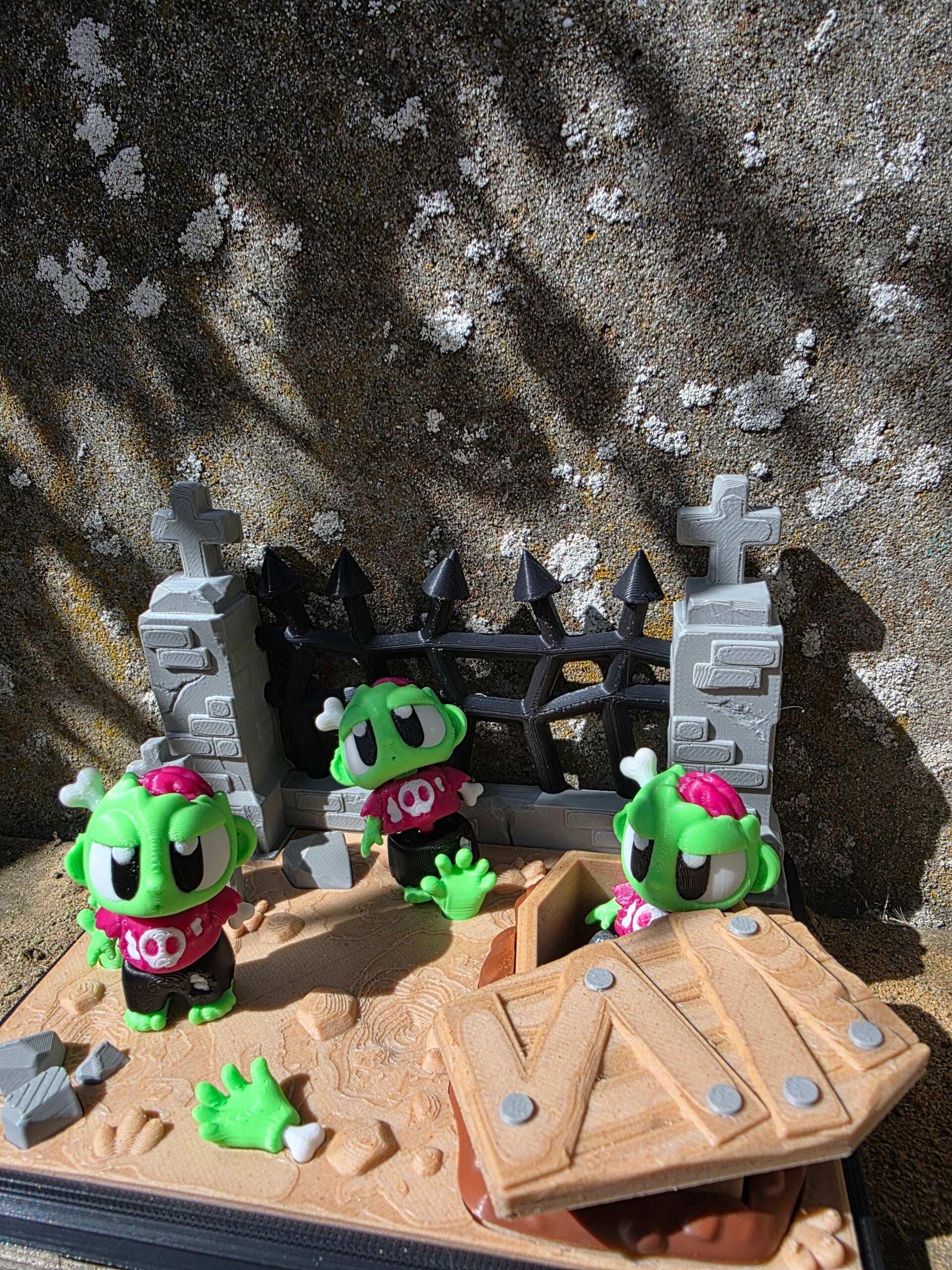 🧟‍♂️ Mini Halloween Speelset – Flexi zombie & Kerkhofje