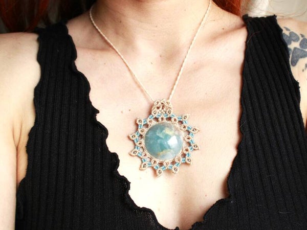 Pedido personalizado Arantxa✨ Colgante de macramé ''Helios'' con Ónix Cielo.