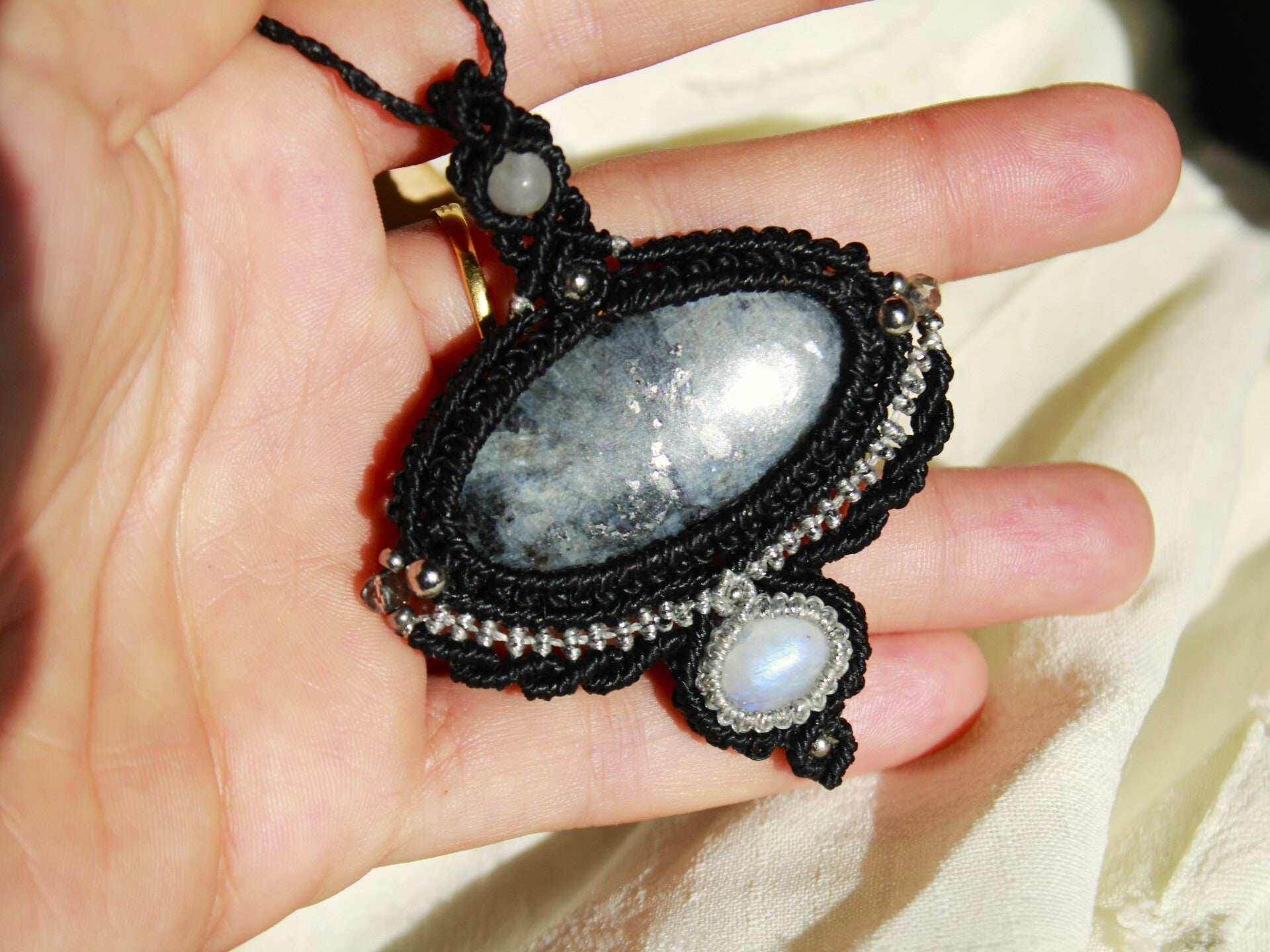 ✨Pedido personalizado Alison - Colgante con Larvikita Noruega y Piedra Luna.