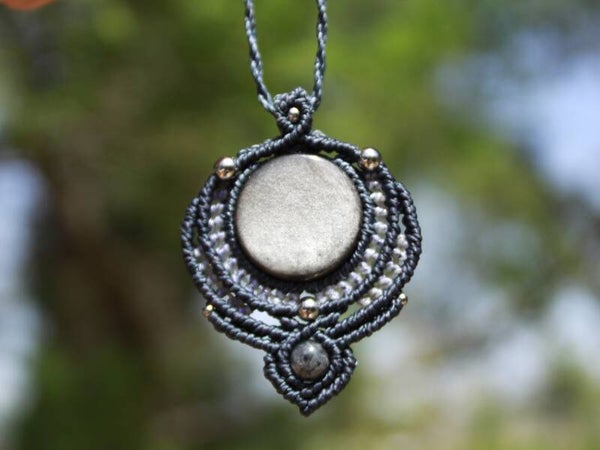 Colgante Selene con Obsidiana Plateada y Larvikita Noruega.