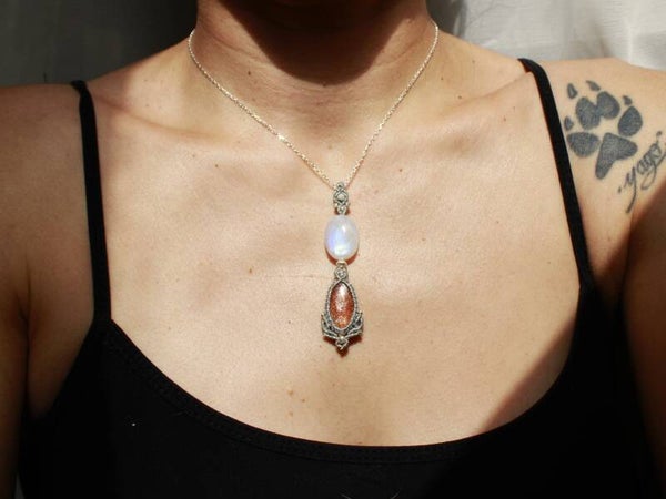 Collar colgante ''Sol y Luna'' con Piedra Sol Confeti y Piedra Luna. Plata de Ley