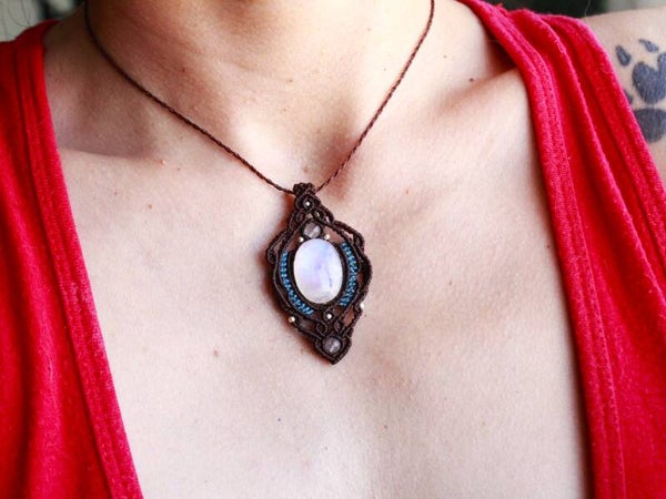✨Pedido personalizado Lidia. Colgante Prana con Piedra Luna. Plata de Ley