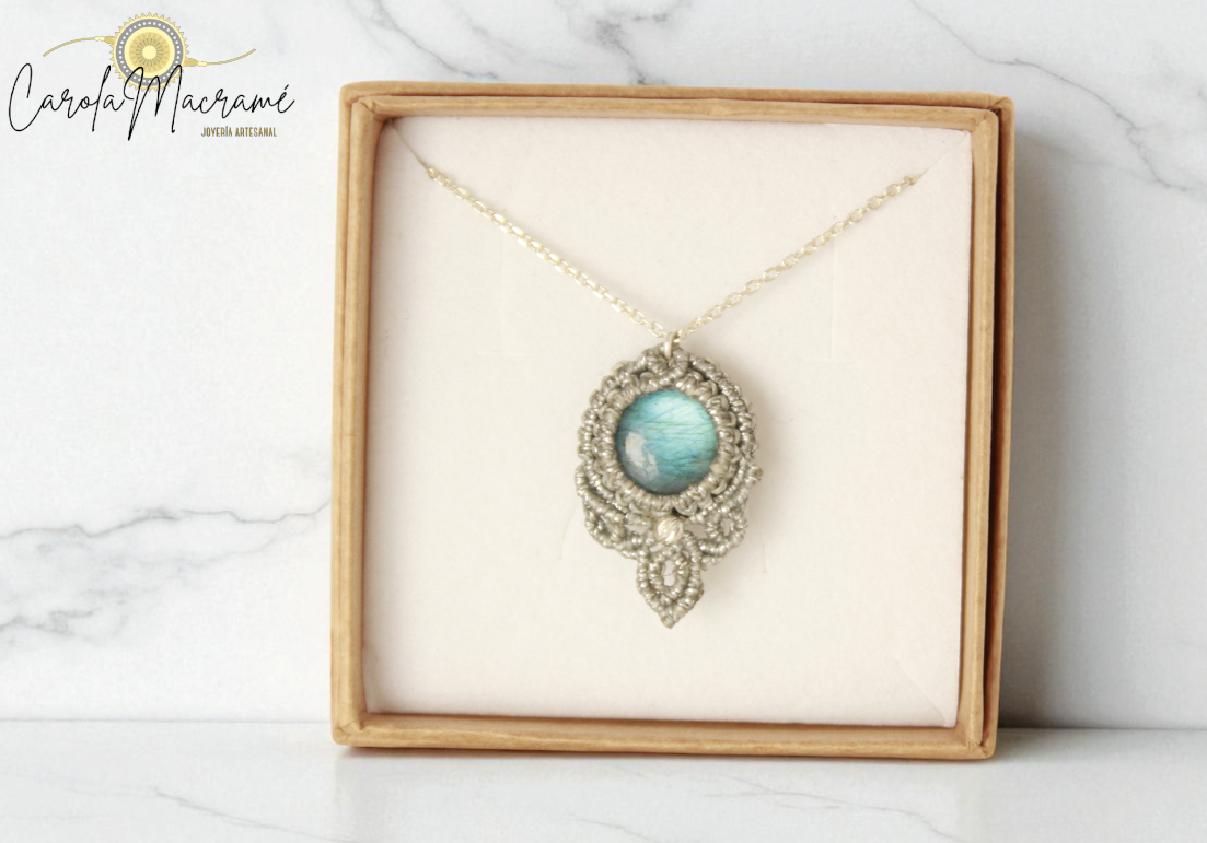 Colgante con Labradorita azul. Plata de Ley.