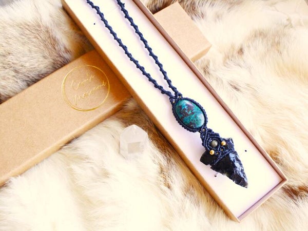 ✨Pedido personalizado Alison. Collar ''Amplexus umbrae meae'' con flecha Obsidiana y Crisocola.