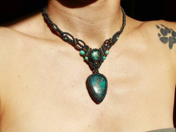 Gargantilla o collar Mermaid con Turquesa tibetana y Shattuckita