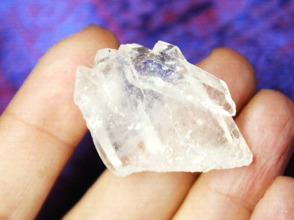 Cuarzo de múltiples puntas con Arcoíris. Bruto. 💎