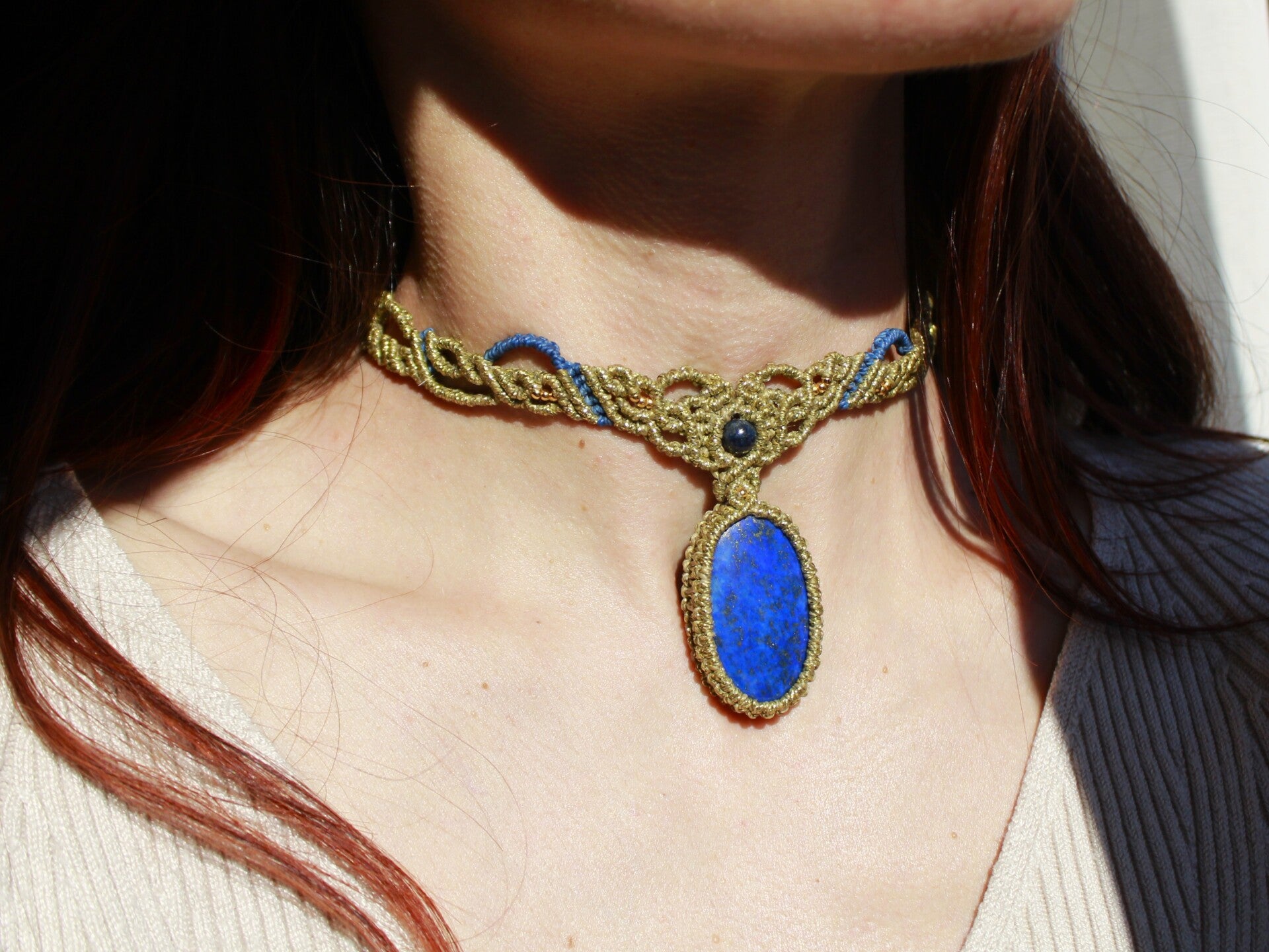 Gargantilla Cleo con Lapislázuli - Colección Mujer Medicina.