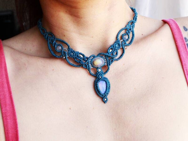 Gargantilla o Collar ''Luminiscencia'' con Ópalo de fuego etíope y Labradorita. Plata de Ley