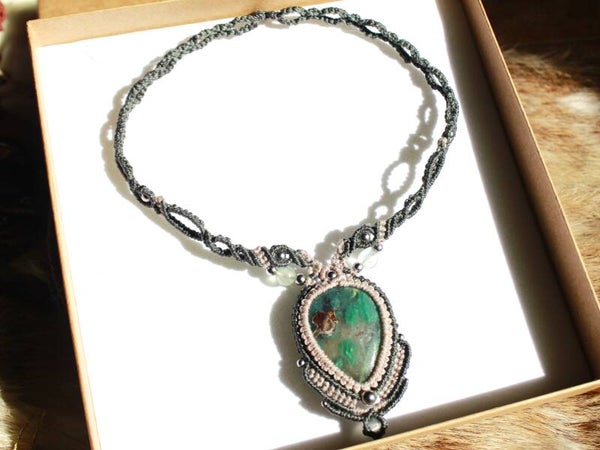 Gargantilla o collar Swamp con Aquaprase y cuentas de Fluorita.