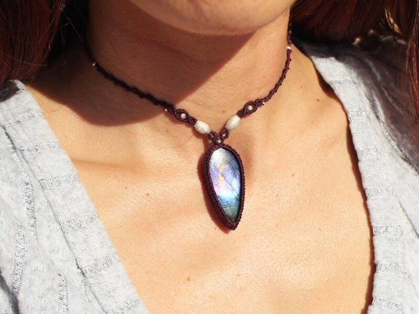 Gargantilla o Collar Eihwaz con Espectrolita multicolor. Plata de Ley