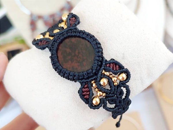 Brazalete pulsera con Obsidiana Tigrillo. Negro y marrón chocolate.