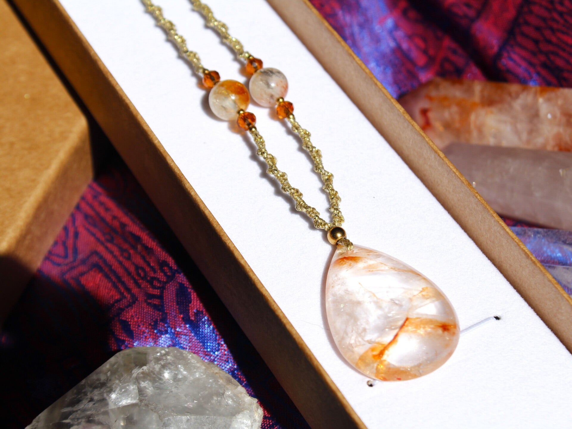 ''La Visionaria'' - Cuarzo fantasma naranja y Citrinos arcoíris.🔮 Edición Limitada Intuition.