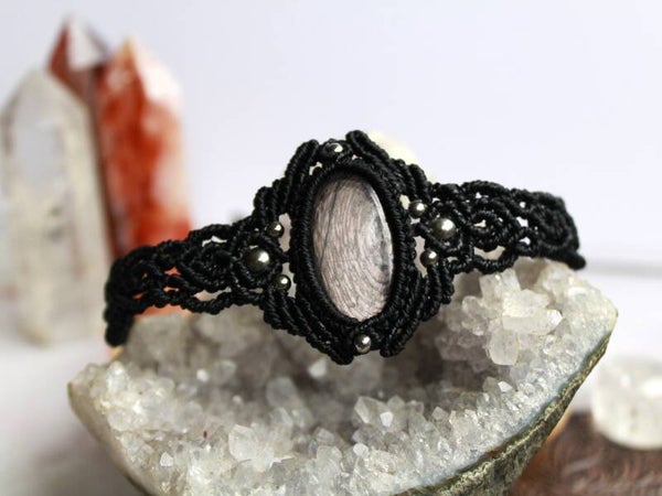 Pulsera con Hyperstene. Negra