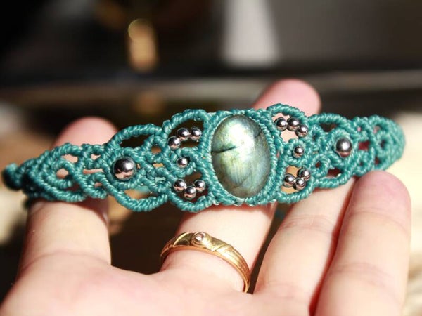Pulsera con Labradoritas. Turquesa.
