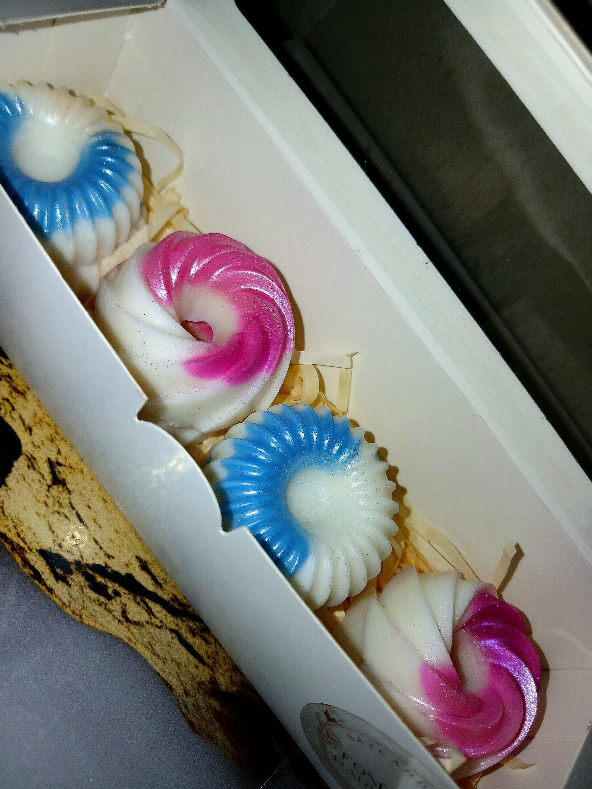 𝐁𝐨𝐱 𝟏𝟖𝐡𝟏𝟖