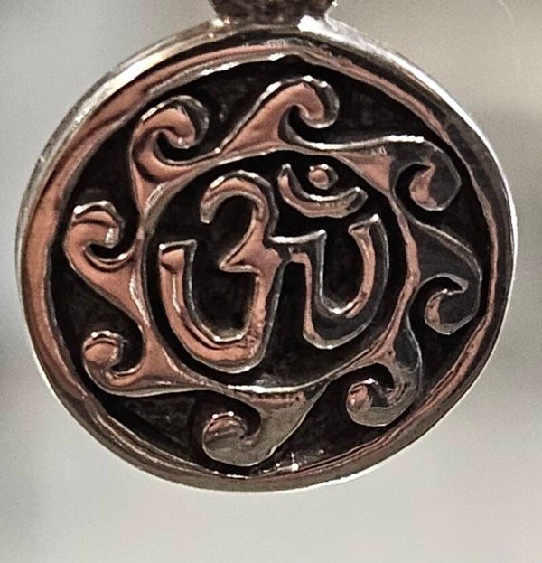 Pendentif argent aum