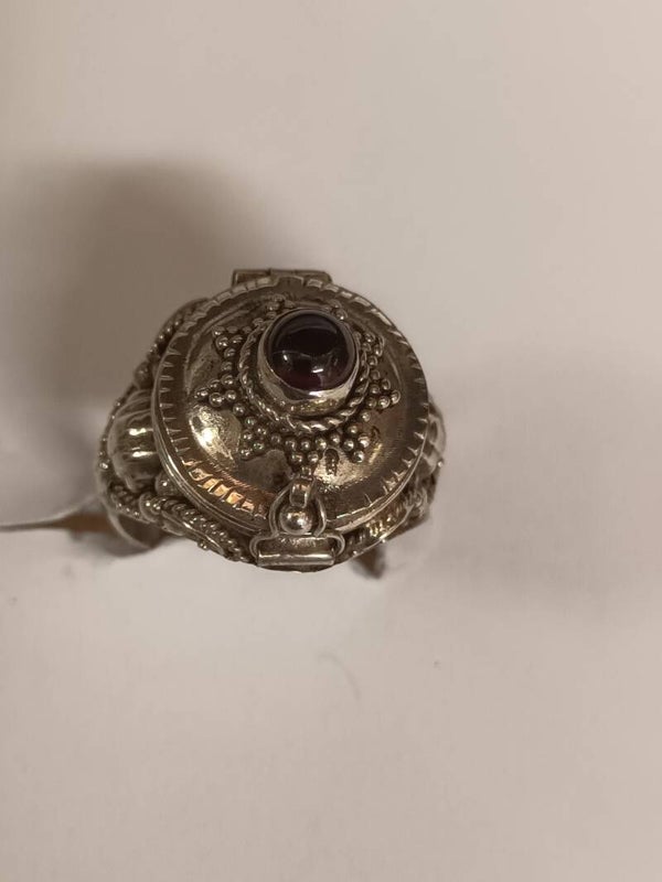 Bague poison argent massif Grenat