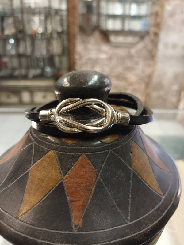 Bracelet cuir et acier double tour