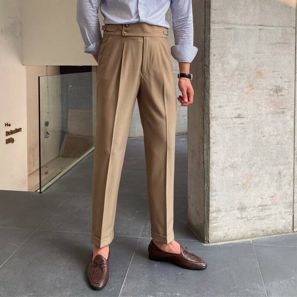 Pantaloni classici stile britannico